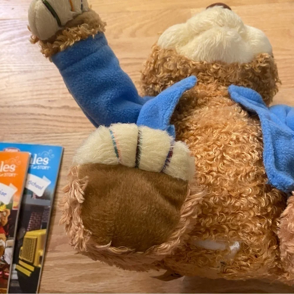 Vintage TJ Bearytales Storytelling Bear Kids Toy Animated Plush W/ Books